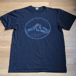 Bridge and Burn graphic t-shirt like new